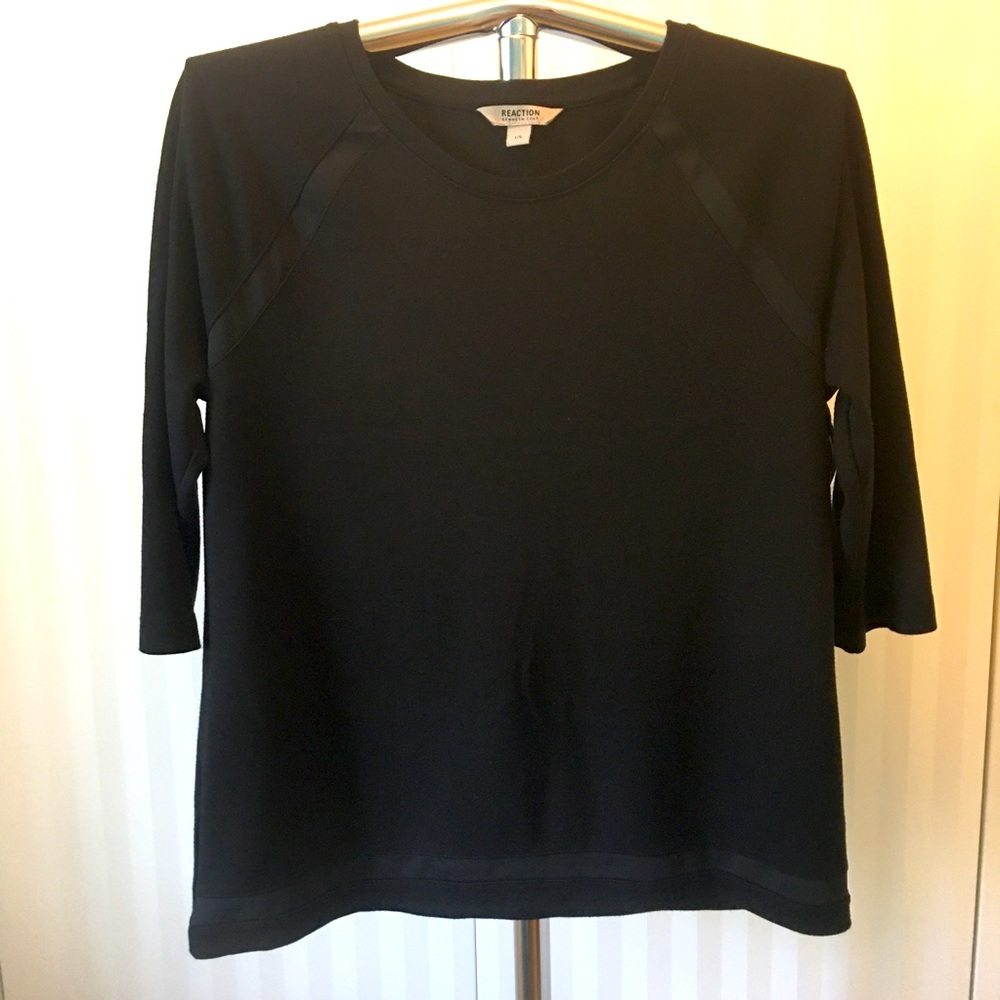 Kenneth Cole Reaction Black long sleeve with sheer mesh at arms/hem Size L